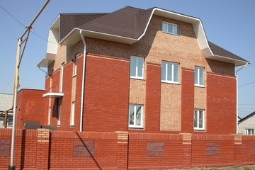 Частный дом из керамического кирпича рядовой пустотелый ГОСТ 530-2012